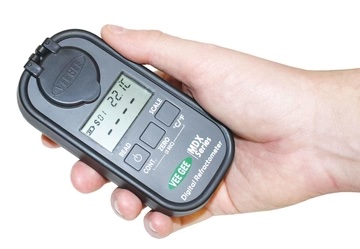 Digital Refractometer